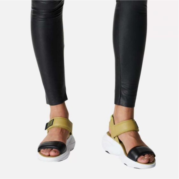 NWOT Sorel Explorer Blitz Stride Leather Sandal Olive - Picture 4 of 8